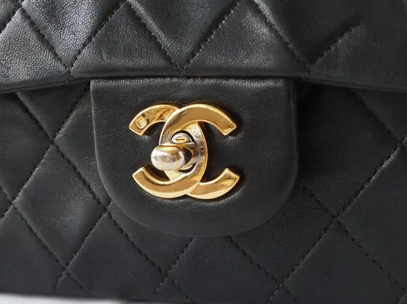 CHANEL Sticker Series Matelasse Lamb W Flap W Chain Shoulder Black