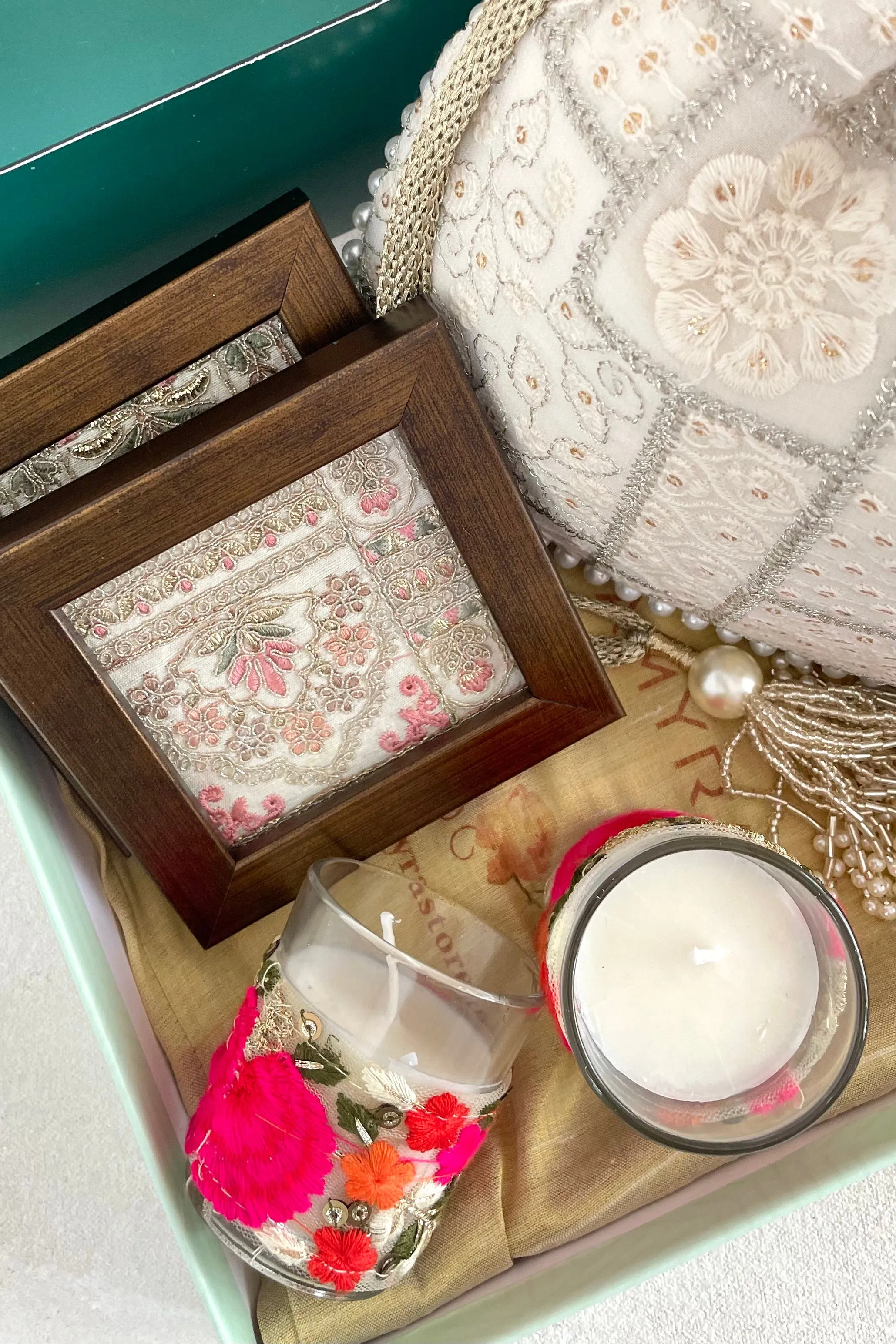 Christmas Hamper - Mosaic Off-white Potli - Home and Floral Candle Box