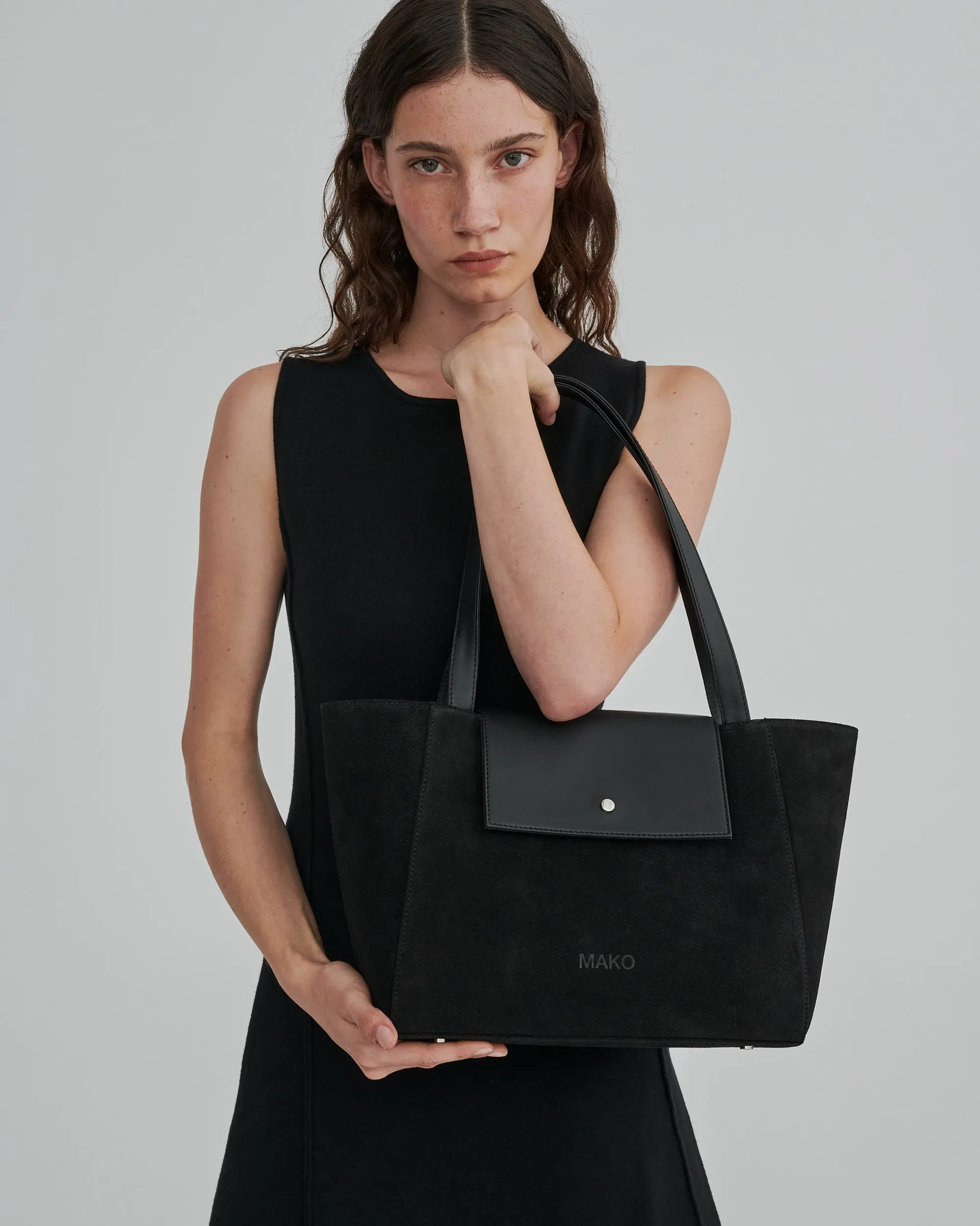 Iris Bag Suede Black