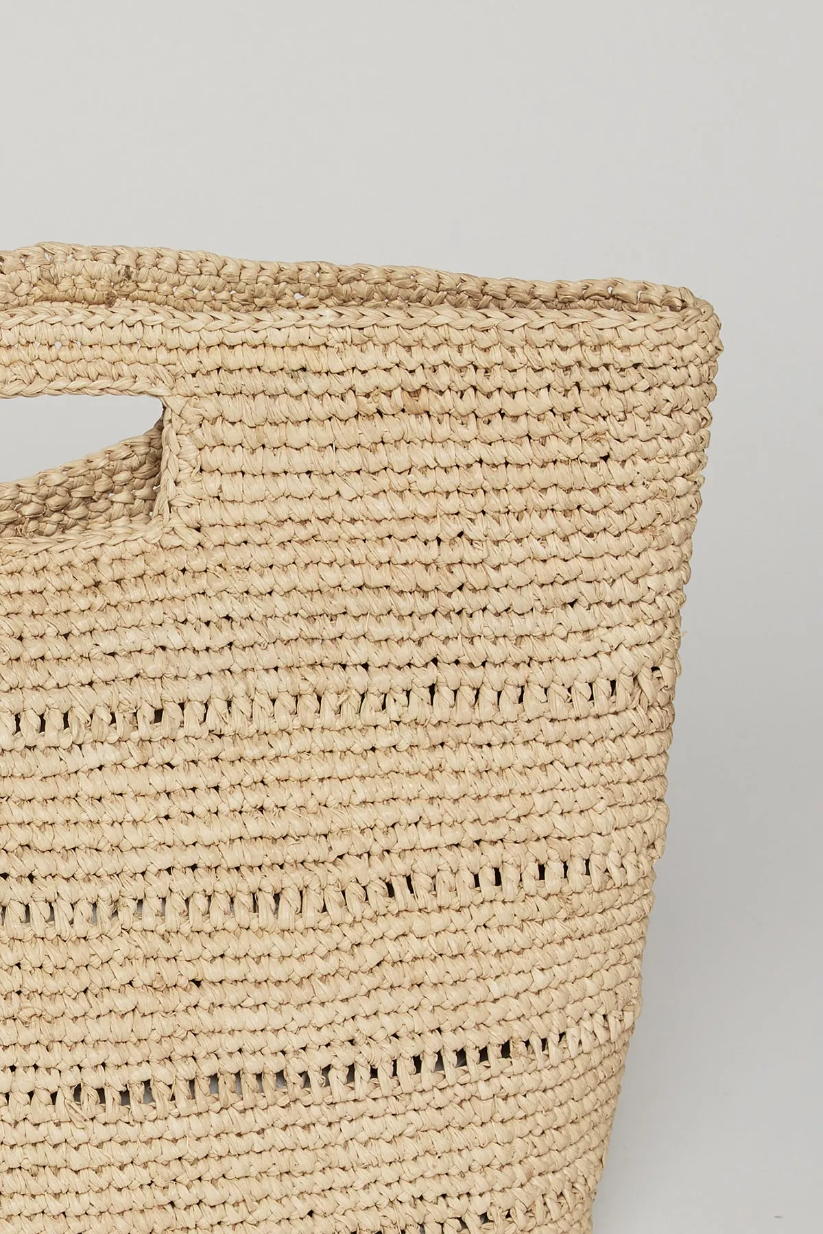 NAOMI HANDHELD STRAW BAG