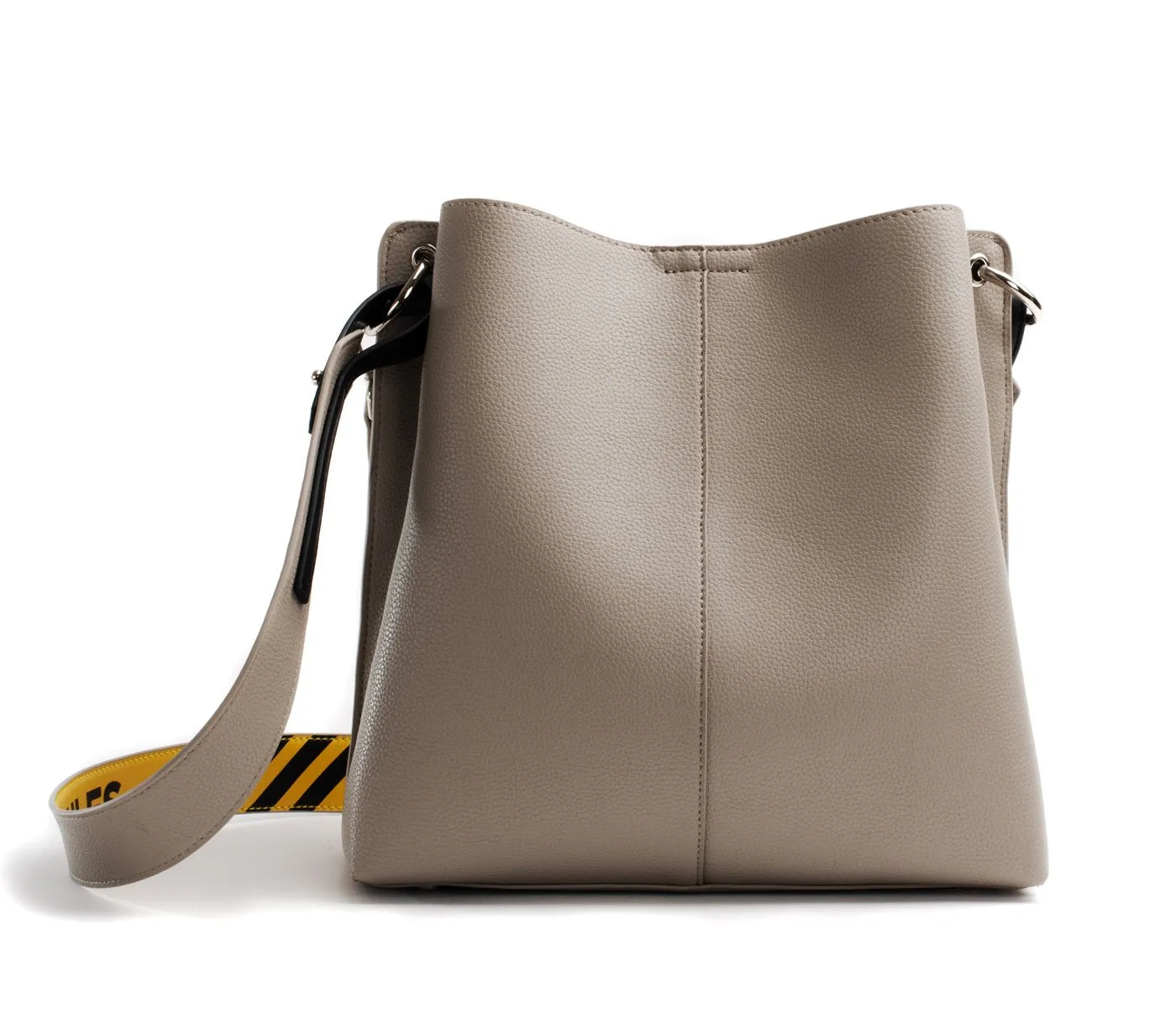 Tabitha Bucket Bag Tan