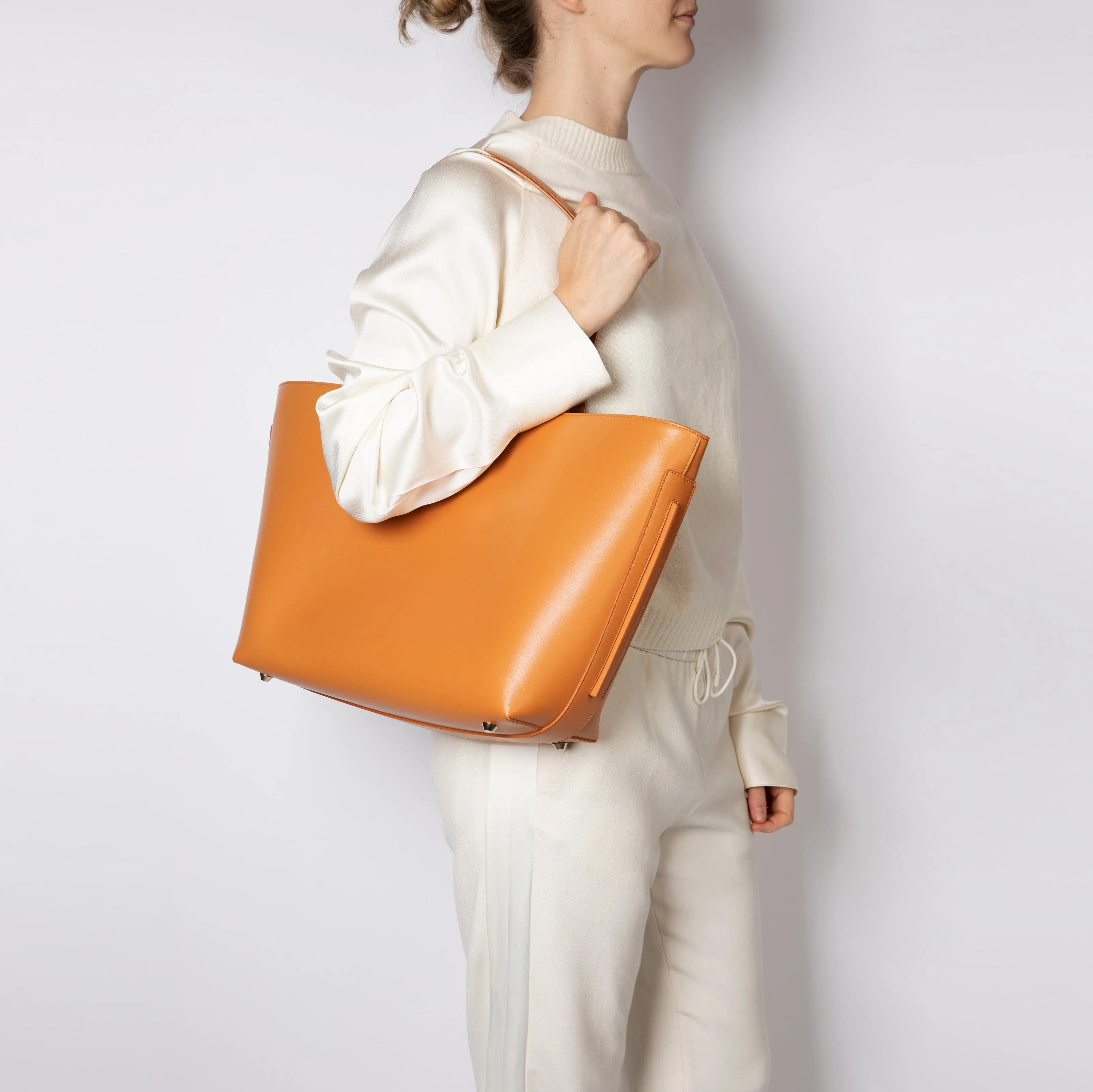 The Ella Apple Leather Vegan Tote Bag |  Pumpkin