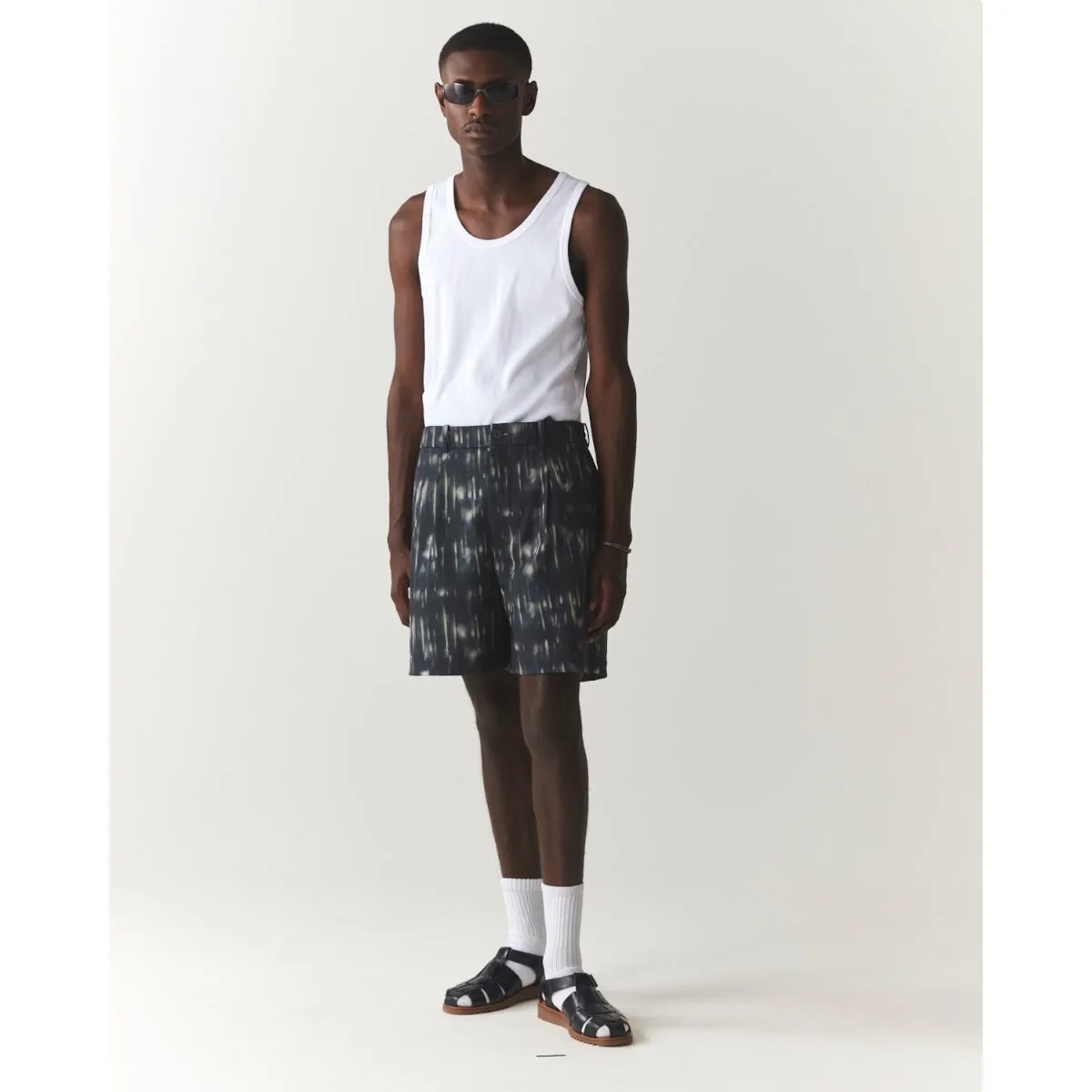 Welter Shelter Pleated Shorts printed navy